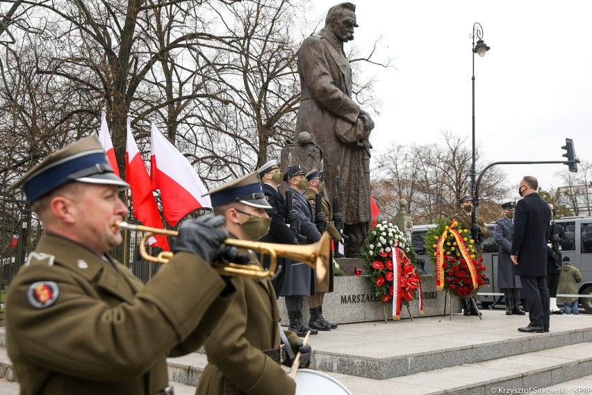 Prezydent Andrzej Duda: Dziś 11 listopada jak co roku obchodzimy święto, ale jest to dla nas wszystkich wyjątkowo trudny czas