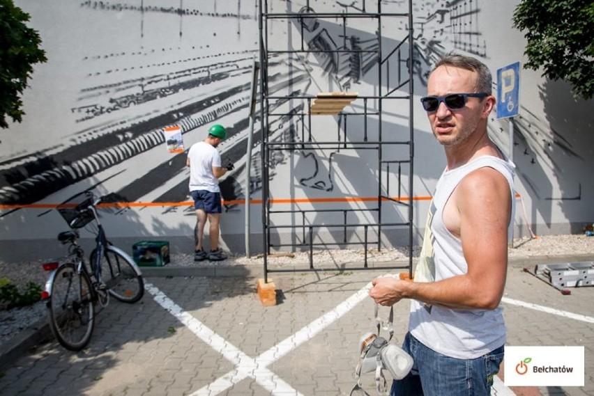 Na koljnym budynku powstaje mural. Ozdobią one Kamienice...