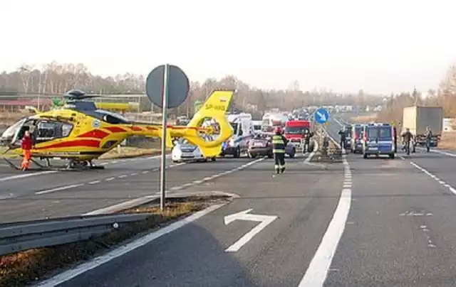 W wypadku w Rzeniszowie ciężko ranna została 18-latka.