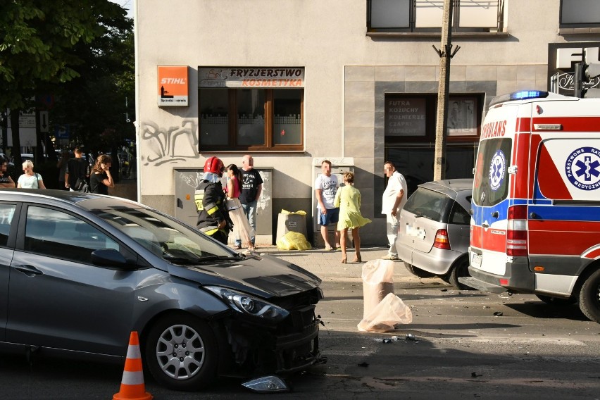 Wypadek w Kielcach na skrzyżowaniu Seminaryjskiej i Żeromskiego. Cztery osoby w szpitalu, w tym dziecko!