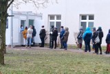 Tłumy do testów na COVID-19 w Głogowie. Punkt pobrań będzie działać dłużej. ZDJĘCIA