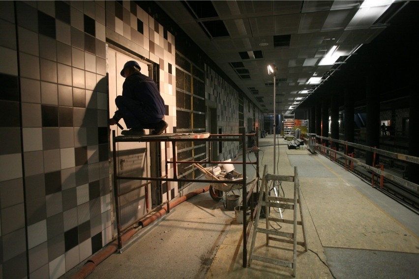 Budowa stacji Słodowiec