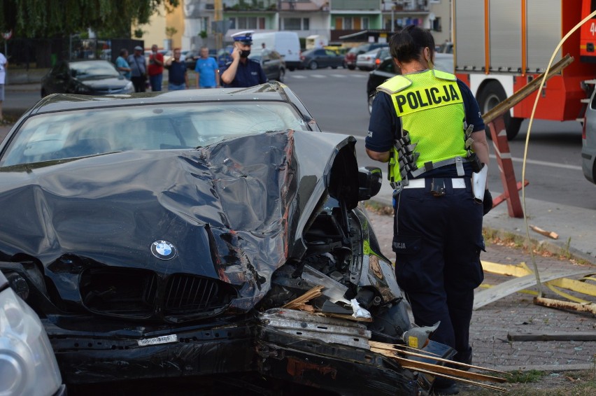 Spektakularne pościgi ulicami miasta.