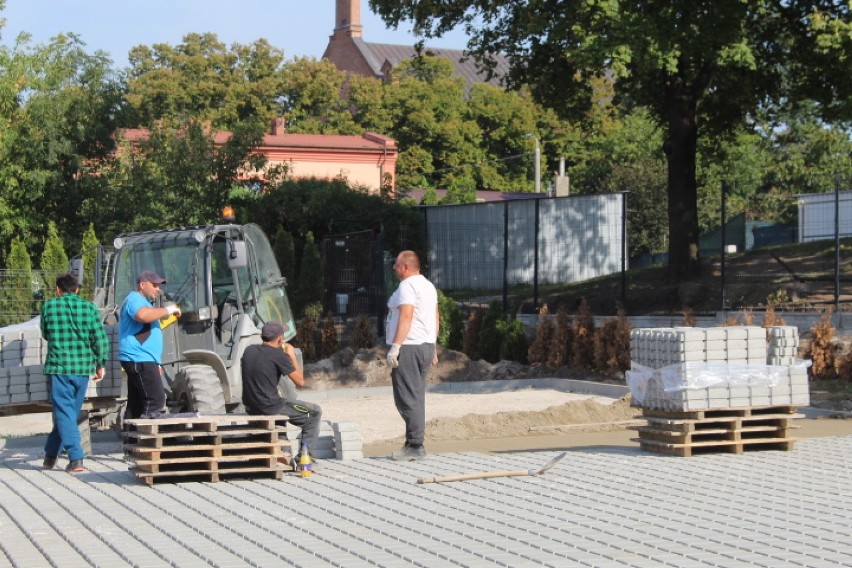 Radziejów. Będzie nowy parking przy Starostwie Powiatowym w Radziejowie [zdjęcia]