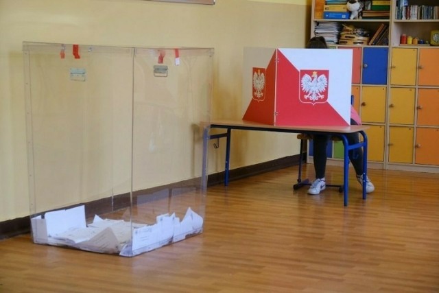 Wyniki wyborów samorządowych 2024 w Kłomnicach. Dotychczasowy wójt dalej na stanowisku