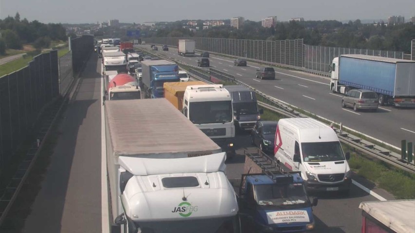 Wypadek na A4, utrudnienia na obwodnicy Krakowa 