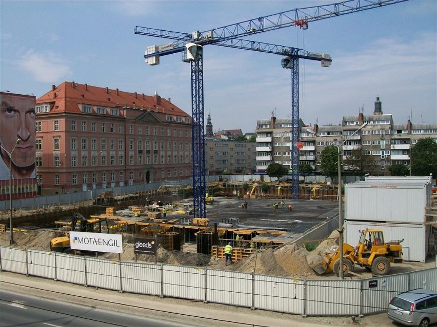 Budowa parkingu na pl. Nowy Targ okiem czytelniczki (ZDJĘCIA)