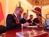Komisje pozytywnie oceniły pracę burmistrza i Zarządu Powiatu Łowickiego