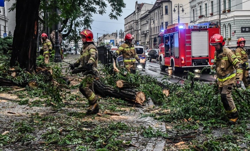 Potężna burza przeszła dzisiaj późnym popołudniem przez...