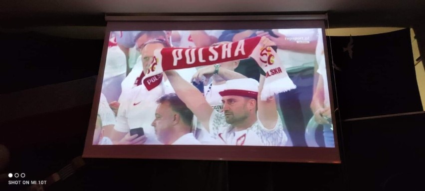 Uczniowie kibicują reprezentacji Polski