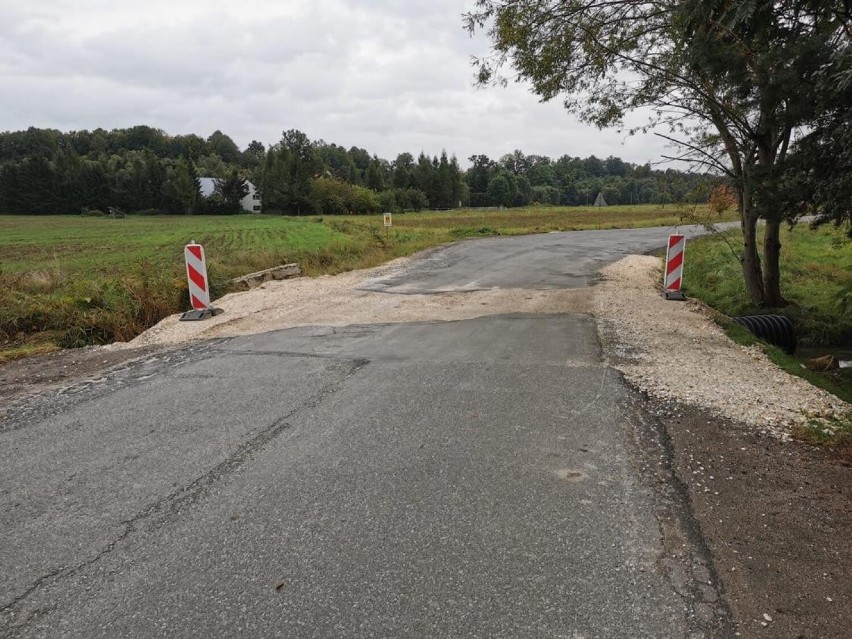 Rozpoczął się remont drogi powiatowej w Długopolu Dolnym
