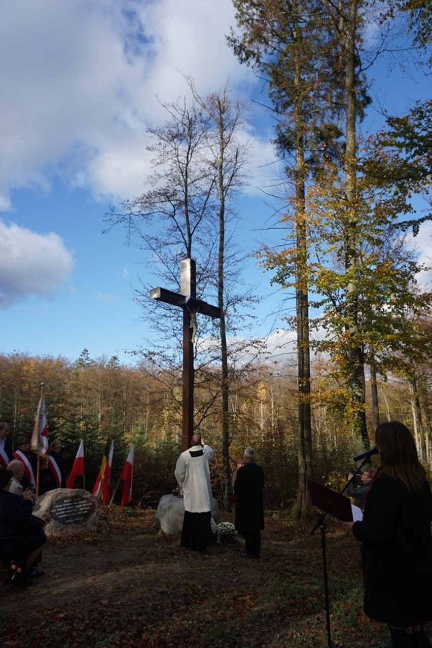 W Barłominie (gmina Luzino) upamiętnili pochówek rodziny Żelewskich