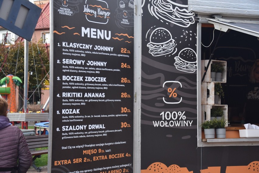 Foodtrucki w Żorach przyciągają smakoszy.