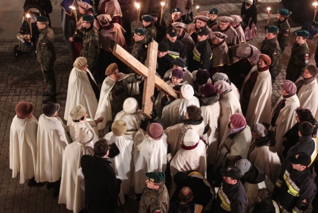 Droga krzyżowa ulicami Rzeszowa zwykle gromadziła tłumy. Na zdjęciu uroczystość w 2015 roku