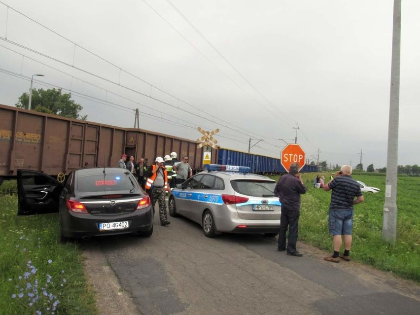 Gulczewko: Samochód wjechał pod pociąg.