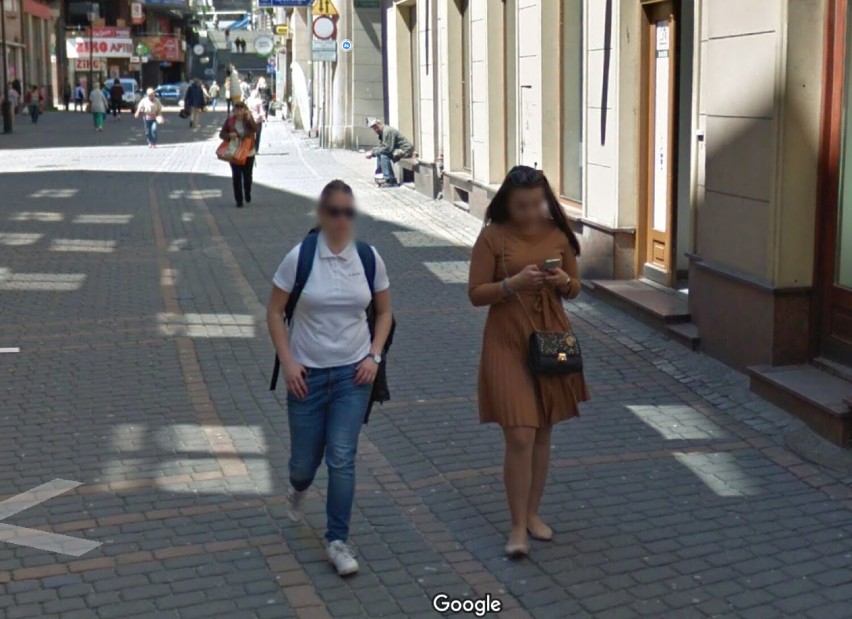 Google Street View w Bielsku-Białej! Może Wy też jesteście na zdjęciach? Mieszkańcy Bielska-Białej przyłapani przez kamery Google