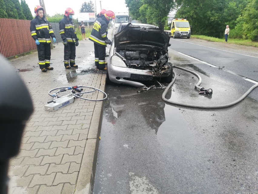 Pożar na ul. Przedborskiej w Radomsku. Palił się samochód...