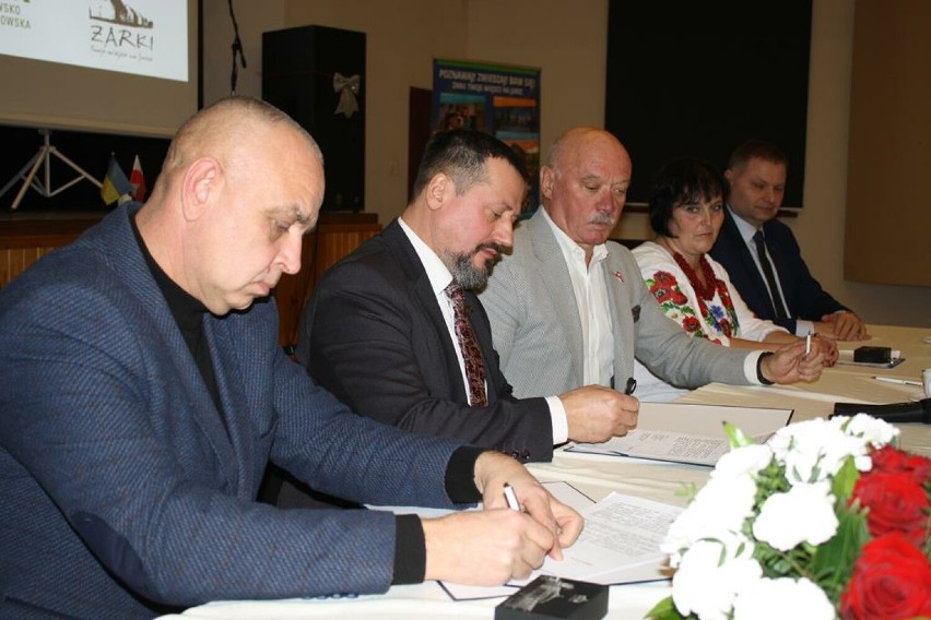 Partnerstwo polsko-ukraińskie w Żarkach. Umowa została podpisana w MGOK w Żarkach