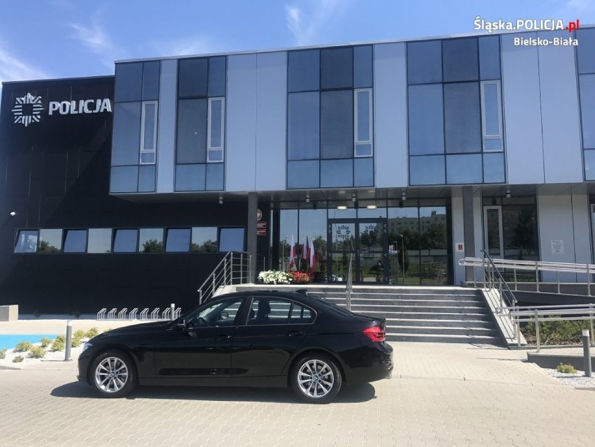 Czarne bmw jeździ po bielskich ulicach. A w nim... wideorejestrator [ZDJĘCIA]