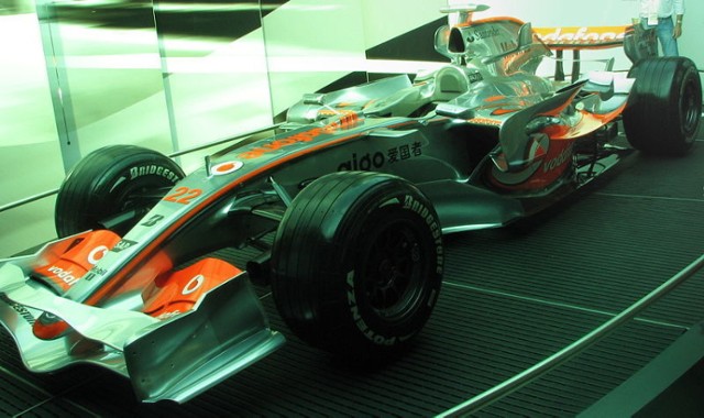 Bolid McLarena przyszłoroczne auto Mistrza Świata 2009 Jensona Buttona.