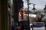 Trwa demontaż iluminacji świątecznej w Legnicy