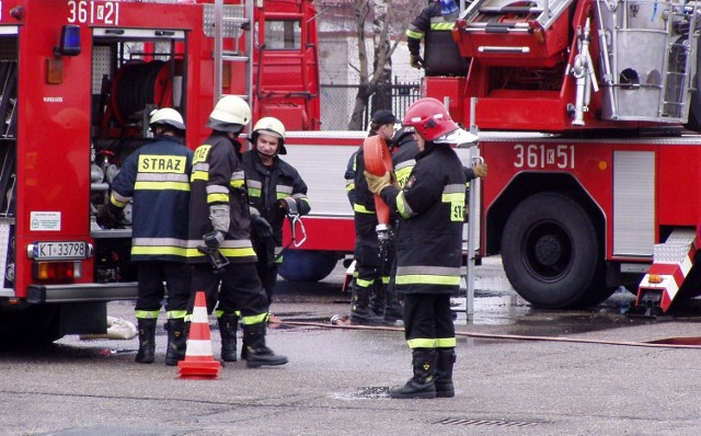 Ochotnicy dysponują podobnym sprzętem i umiejętnościami jak strażacy zawodowi. Teraz mają przechodzić takie jak oni badania