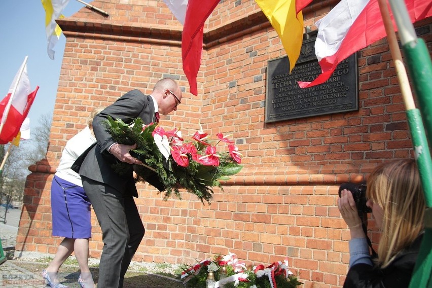 Włocławek uczcił pamięć ofiar w rocznicę katastrofy smoleńskiej [10 kwietnia 2018 - zdjęcia]