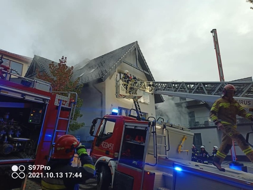 Pożar w Wiśle. Płonęła Villa Rubinstein. Ogień w SPA, jedna osoba uwięziona na balkonie i straty wynoszące ponad 3 mln zł