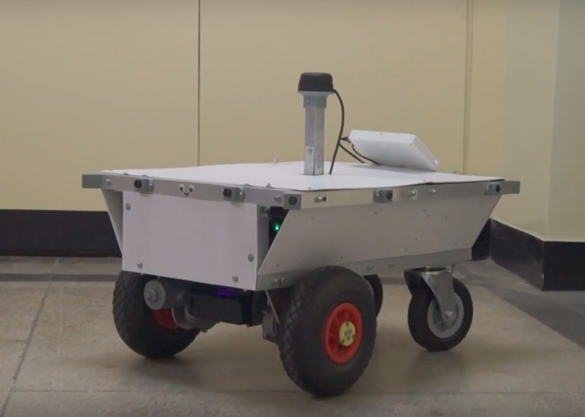 ADR - Autonomiczny Robot Transportowo-Dostawczy