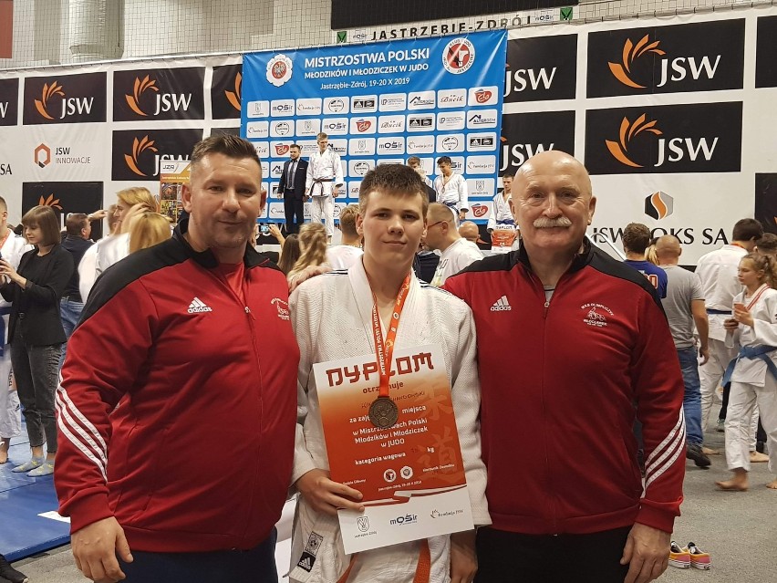 Eryk Neumann i Wiktor Lewandowski z MKS Olimpijczyk Włocławek brązowymi medalistami mistrzostw Polski 2019 młodzików w judo