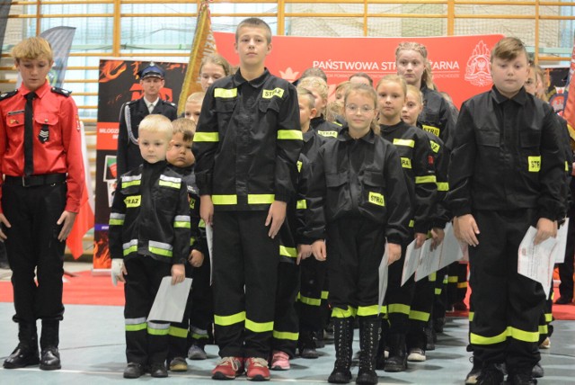 W sobotę 23 października odbyła się zbiórka młodzieżowych drużyn pożarniczych z gminy Kwilcz z pasowaniem i ślubowaniem nowych członków (22.10.2022).