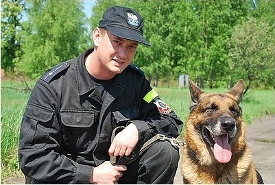 Mikołow: Psy policyjne przeszły szkolenie ze swoimi opiekunami