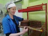Właścicielka sandomierskiej cukierni "Niebo w Gębie" walczy o przetrwanie. Zamówienia na świąteczne ciasta przyjmuje przez telefon