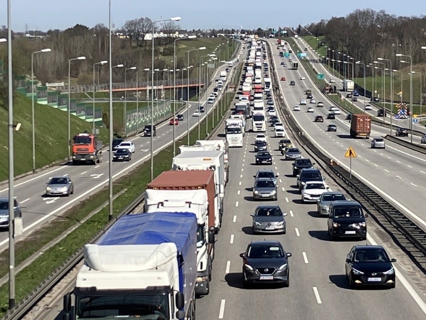 Potężne korki na Obwodnicy Trójmiasta. Sznur samochodów...