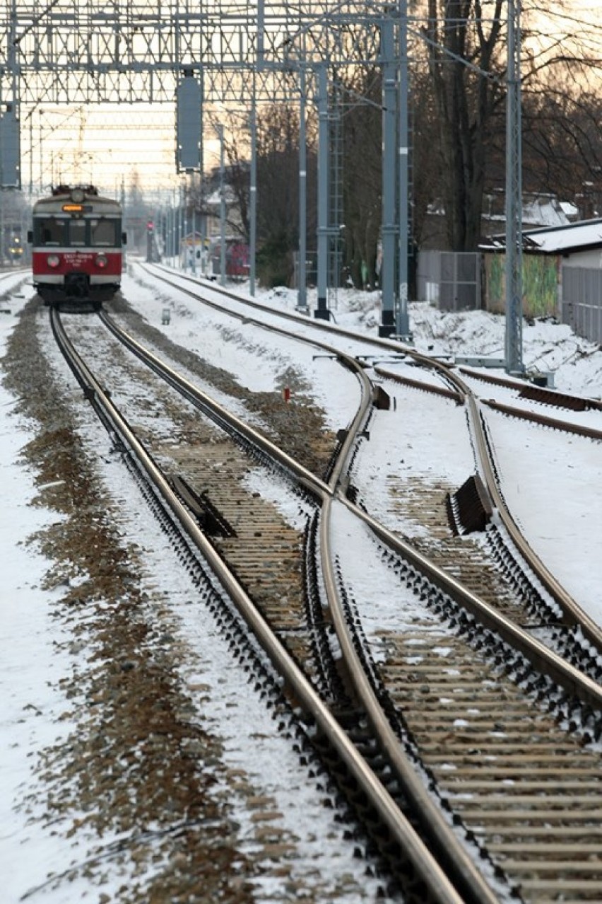 Zakończyła się przebudowa trasy kolejowej między Gdynią Chylonią a Gdańskiem Oliwą [ZDJĘCIA]