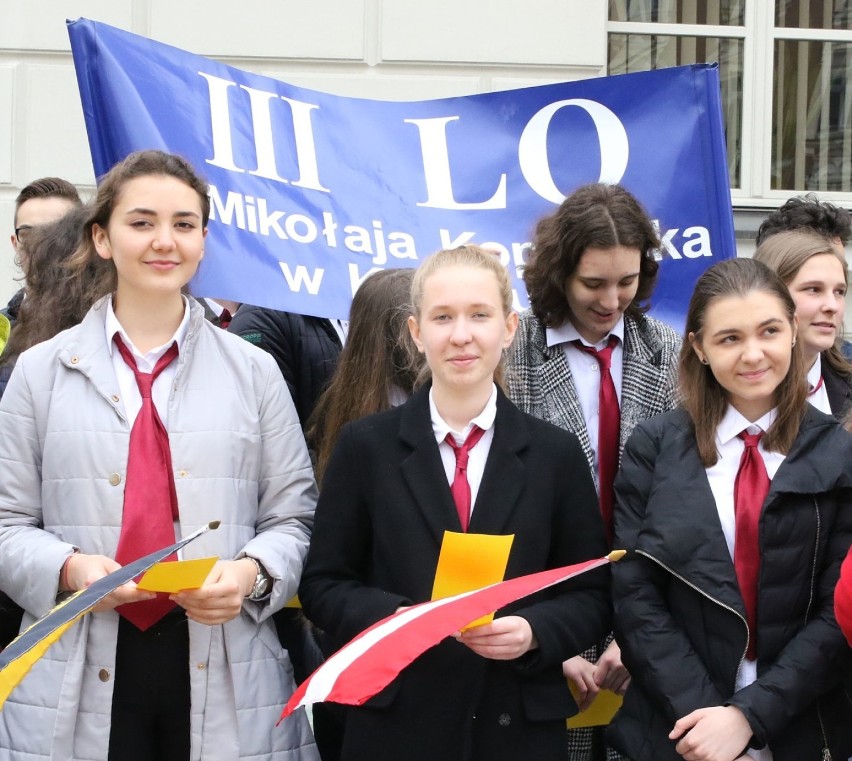 III LO w Kaliszu zorganizowało happening „Po Prostu Głosuj”...