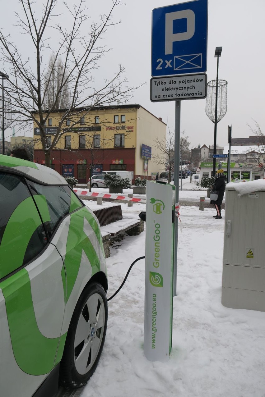 Jak wypożyczyć samochód elektryczny w Rybniku?