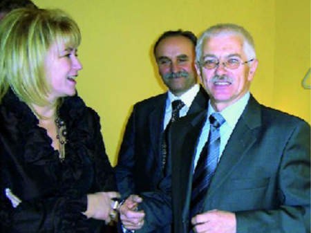 Dr Wiesław Majewicz (drugi od prawej) z dumą prezentował gościom hospicjum - fot. DARIA KUBIAK