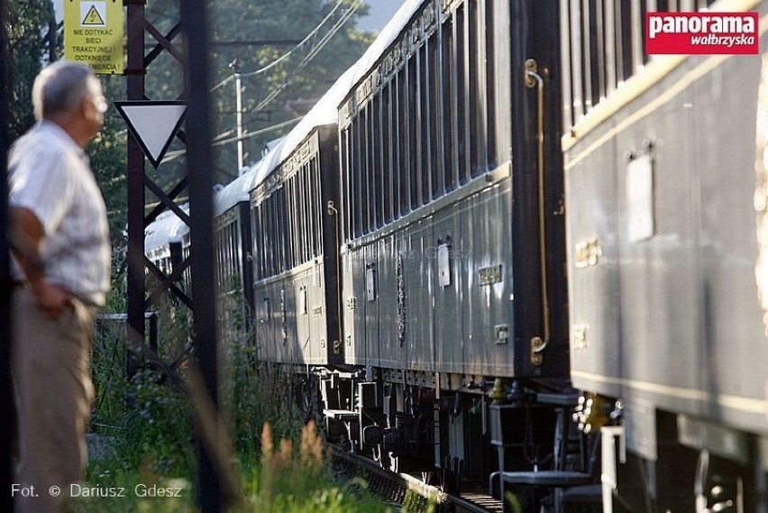 Z archiwum fotoreportera: 10 lat temu słynny Orient Express odwiedził Wałbrzych