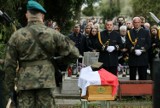 Pożegnanie żołnierza w Siemianowicach Śląskich. Łukasz Nosek, zmarły w wyniku wybuchu trotylu. Tłumy. na pogrzebie
