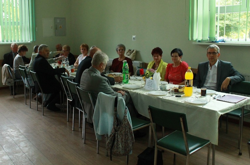 Kuklinów - Każda okazja jest dobra do zabawy. Seniorzy pożegnali lato. ZDJĘCIA