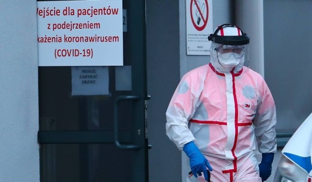 Ministerstwo Zdrowia poinformowało o 18 550 nowych zakażeniach koronawirusem w Polsce w środę, 10 listopada 2021 roku. Wśród nich są 364 osoby z województwa opolskiego.