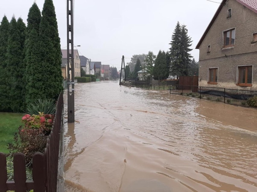 Tak wygląda walka strażaków z powodzią na Opolszczyźnie.