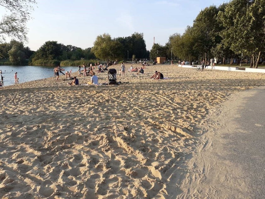Nowa plaża nad zalewem Bagry w Krakowie 21.08.2020