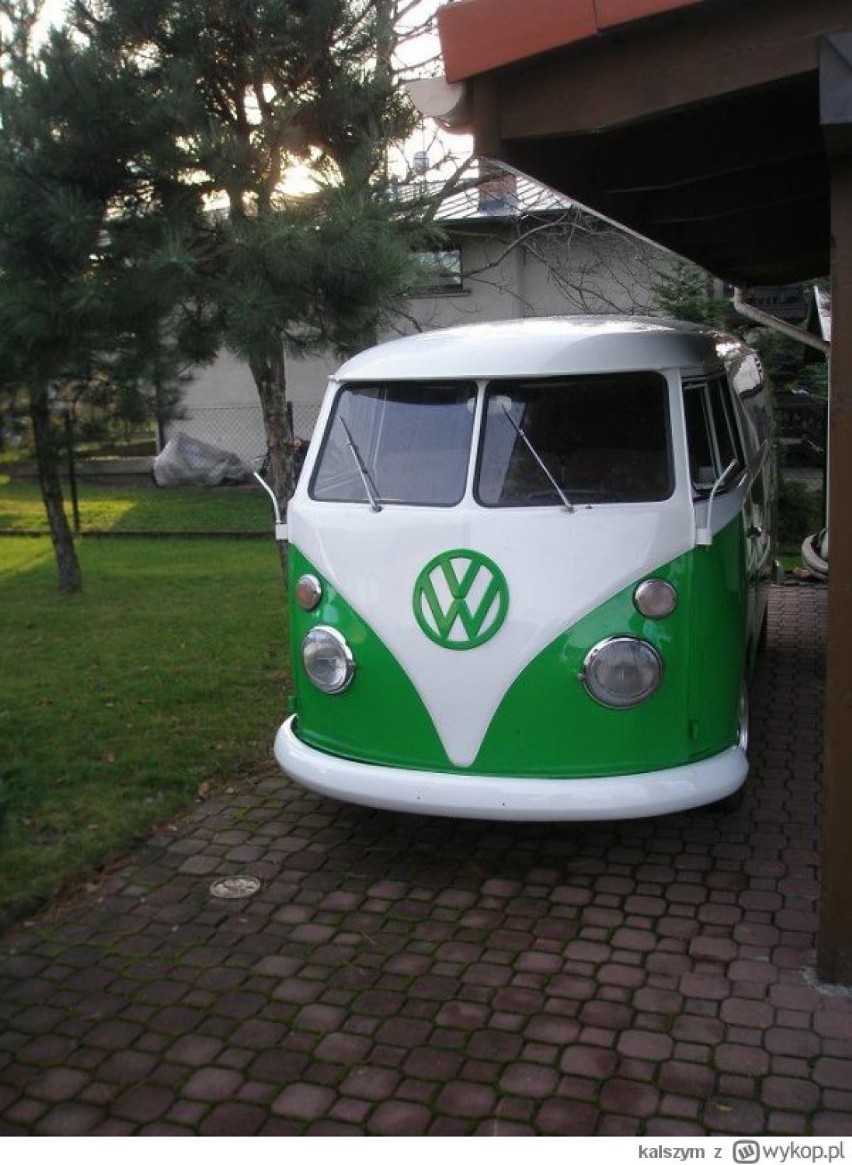 Skradziony zabytkowy Volkswagen Bulik odnaleziony w Jaworznie. Kto go ukradł?
