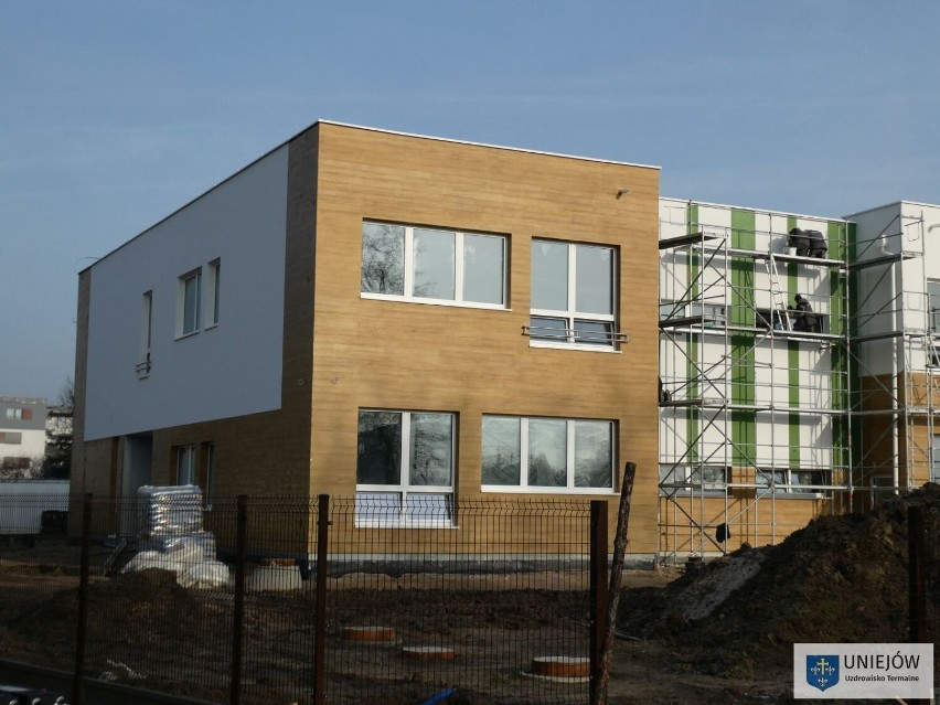 Budowa integracyjnego przedszkola w Uniejowie. Obiekt ma być gotowy na 1 września