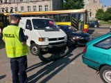 Tramwaj uderzył w 3 samochody na Franciszkańskiej w Łodzi