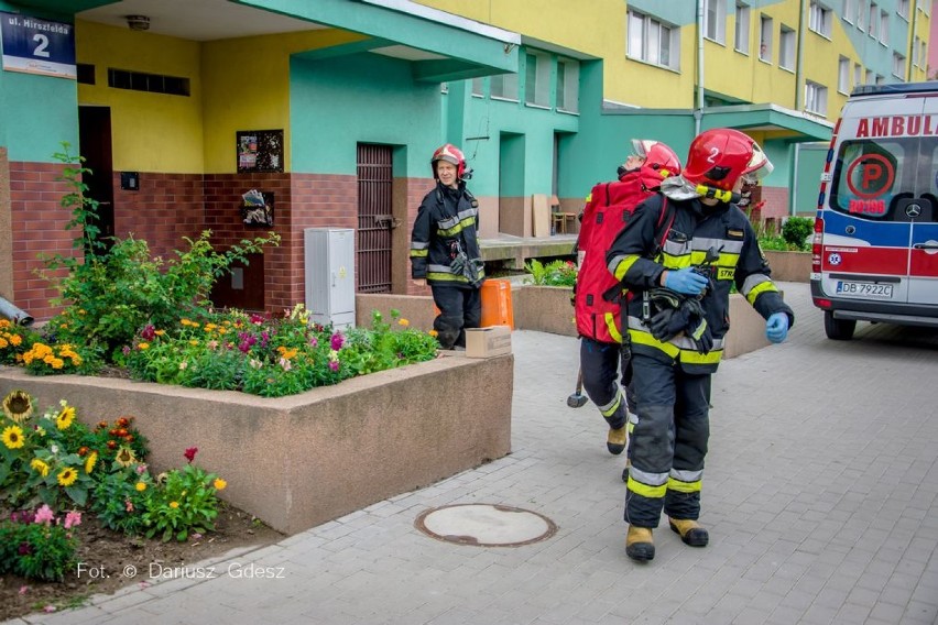 Wałbrzych: Strażacy wchodzili przez okno do mieszkania niepełnosprawnego