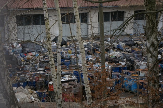 Im więcej instytucji, samorządów, służb na różnych szczeblach zacznie współpracę, tym szybciej pozbędziemy się odpadów