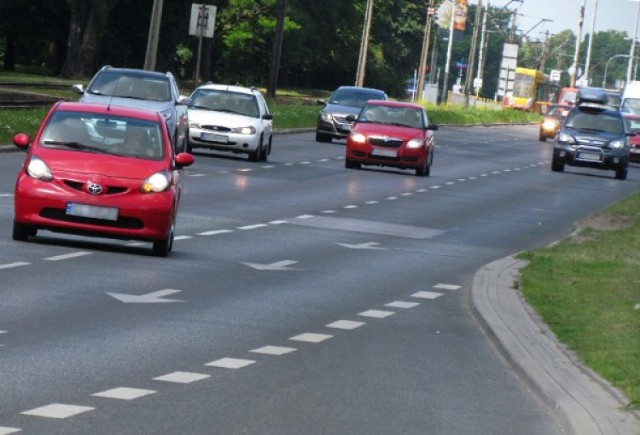 Do wymiany idą przystanki komunikacji miejskiej, chodniki oraz ...